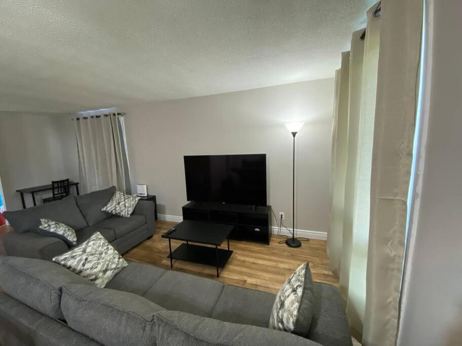 Kingston Comfort Hub Экстерьер фото